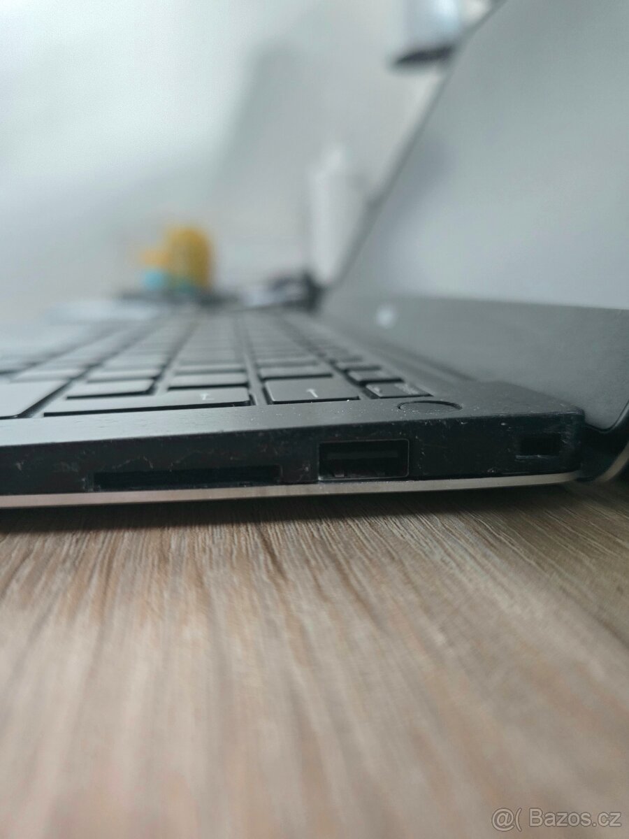 Dell XPS 13 (9360) - 7