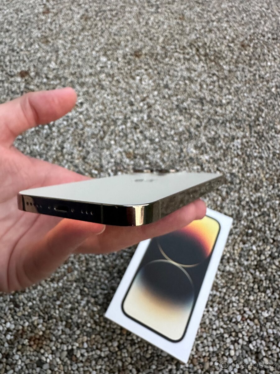 IPhone 14 Pro - baterie 100% - 7