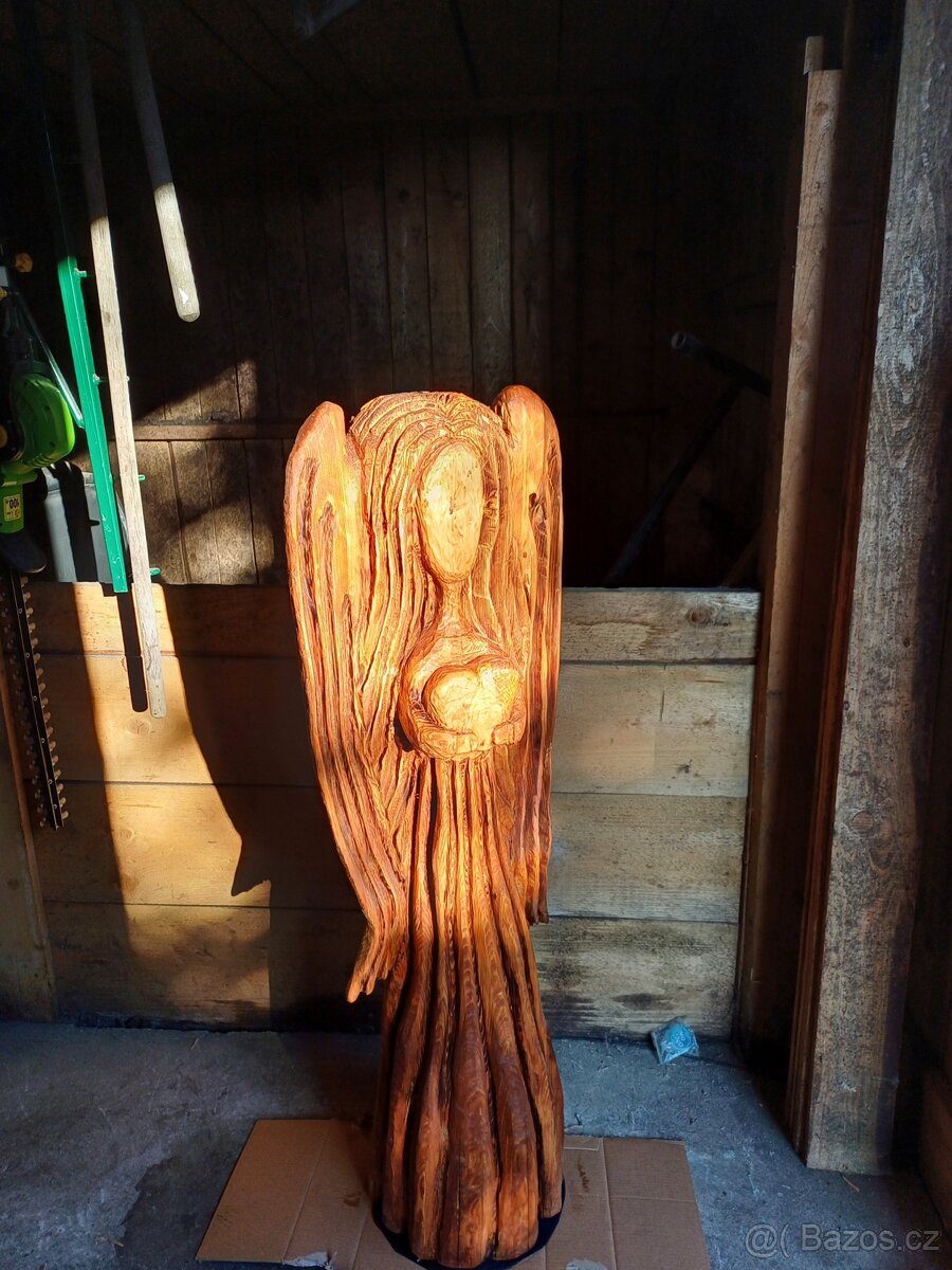 Dřevěné sochy do zahrady - 7