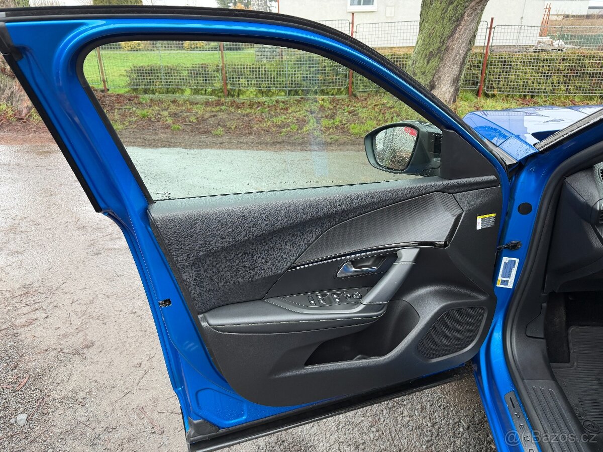 Peugeot 2008 GT 54t km e Záruka, ACC, LED - 7