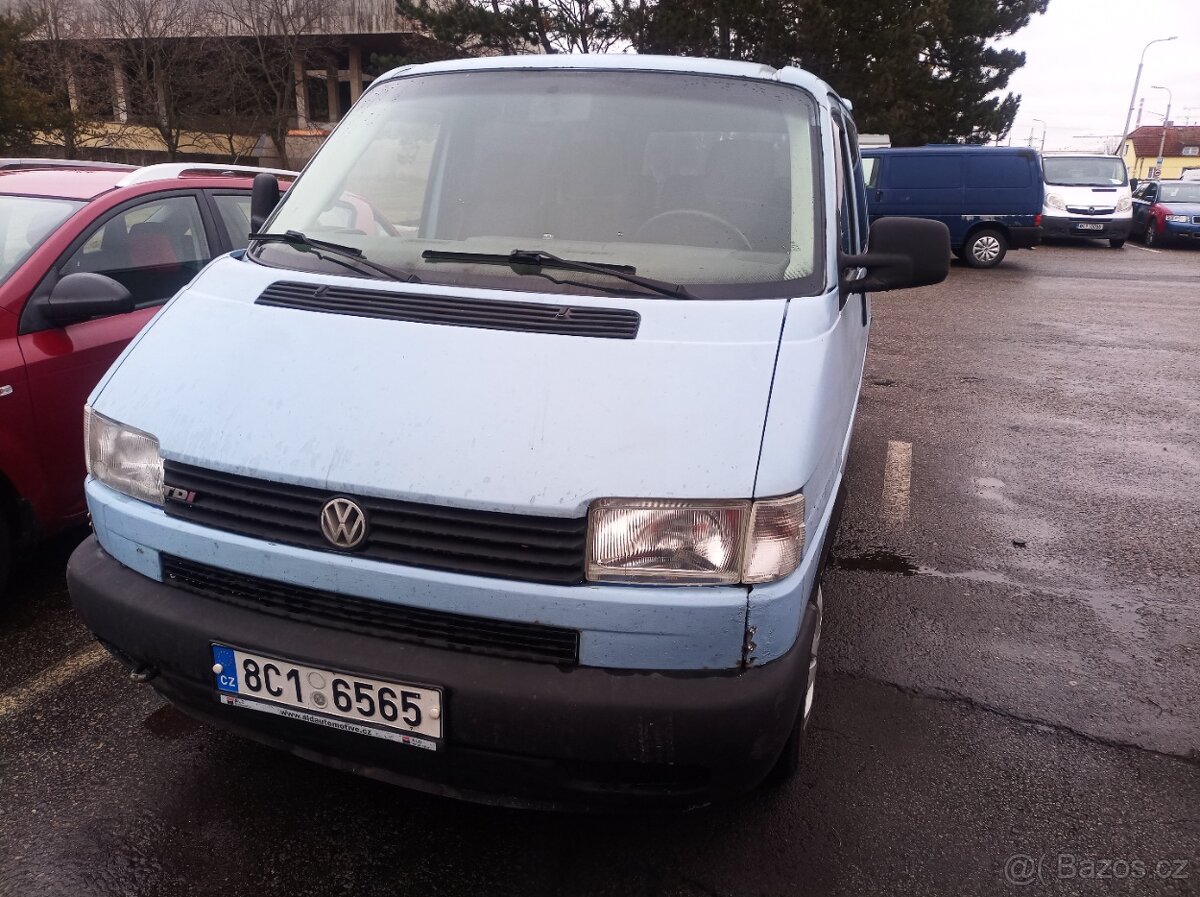 Prodám VW Caravelle 2,5 tdi - 7
