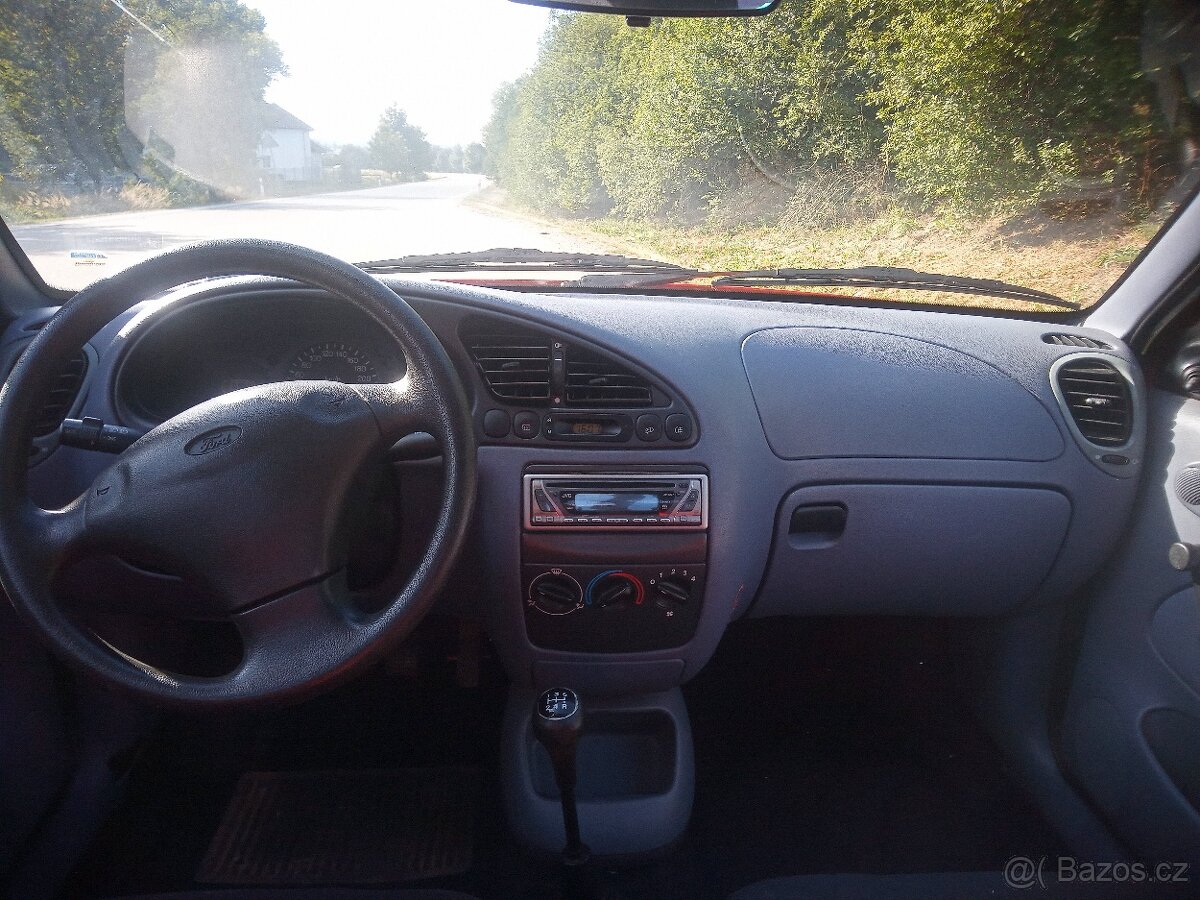 Ford Fiesta 1.3 - 7