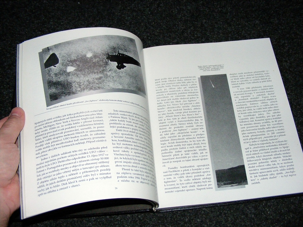Dvě knihy s tématikou UFO - 7