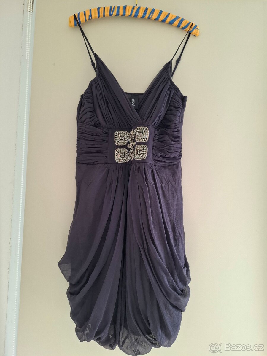 Černé hedvábné letní šaty - 7