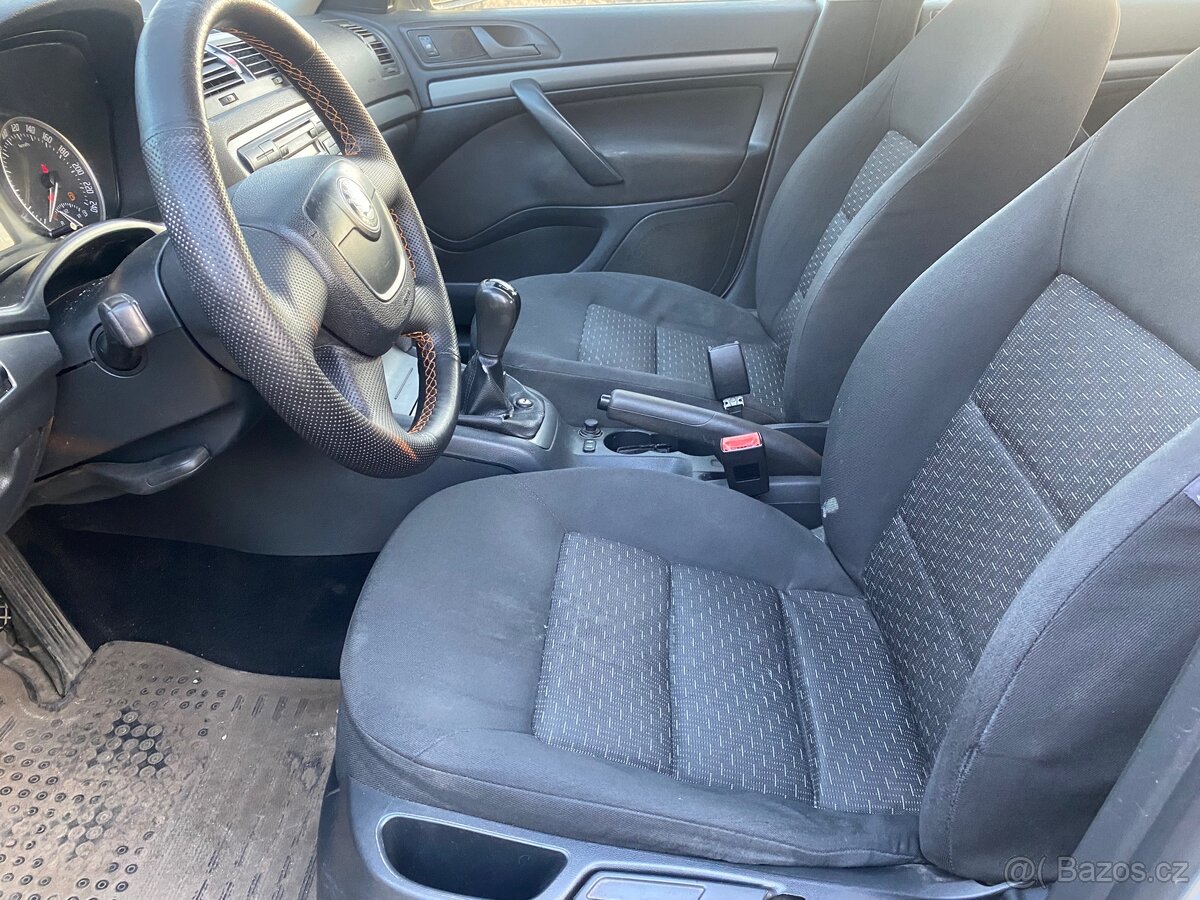 Škoda Octavia Combi TDi 77 Kw 2011 - 7