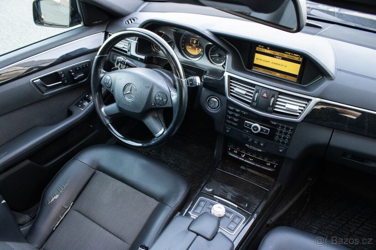 Mercedes E Trieda 350D T 4Matic A/T - 7