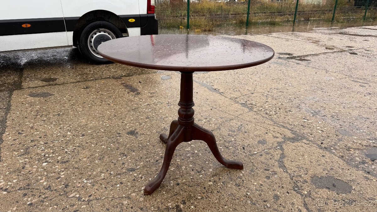 Starý kulatý rozkládací stul - 7