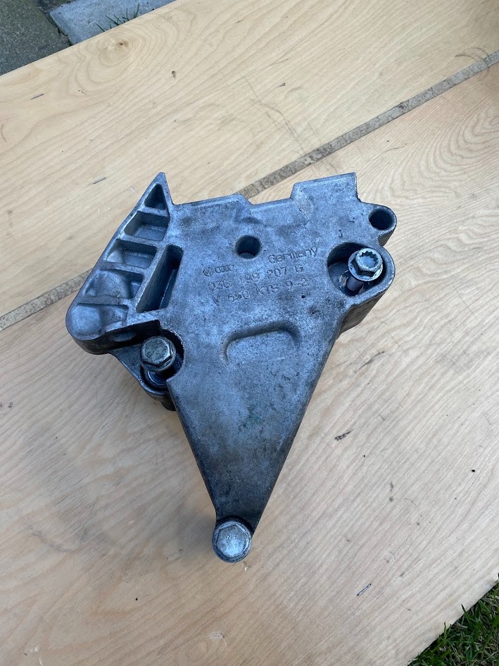 2.0tdi BKD díly motoru - 7