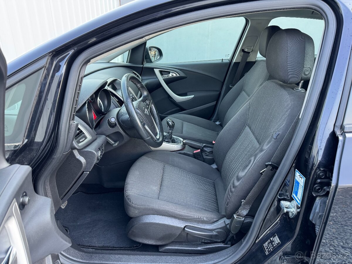 Opel Astra 1,4 i 103kW Cosmo Sports - 7