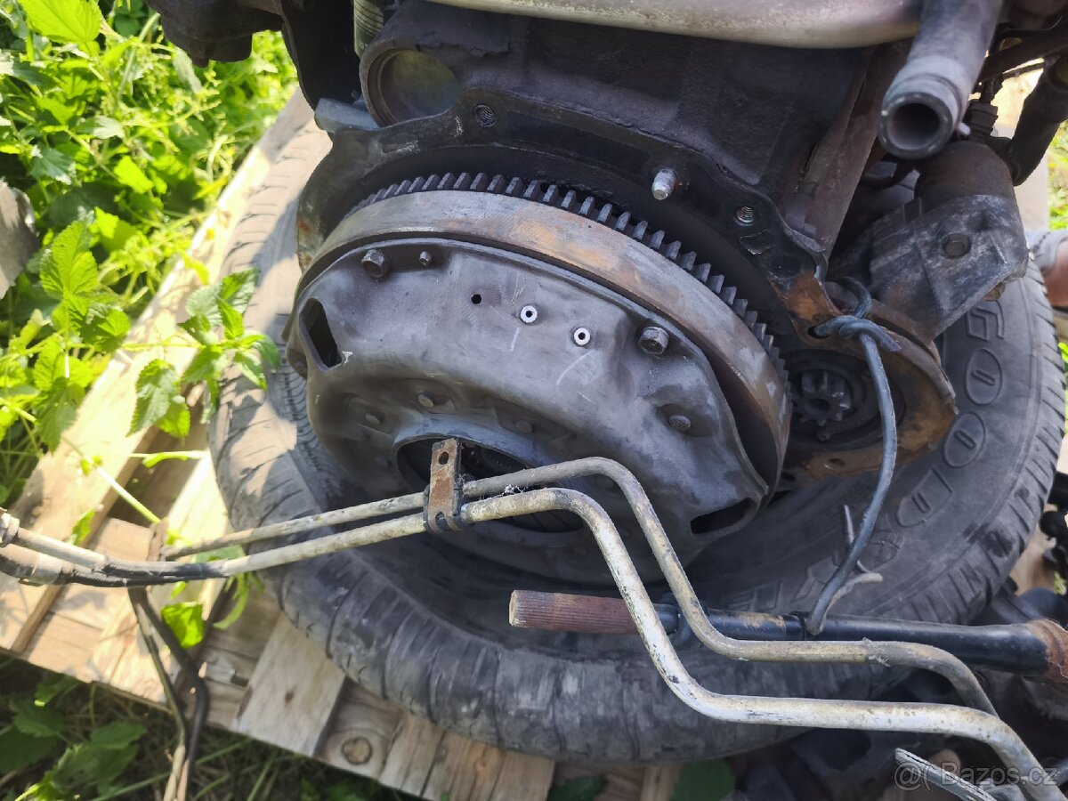 Motor nissan D22, 76kw, převodovka, rozvodovka, atd. - 7