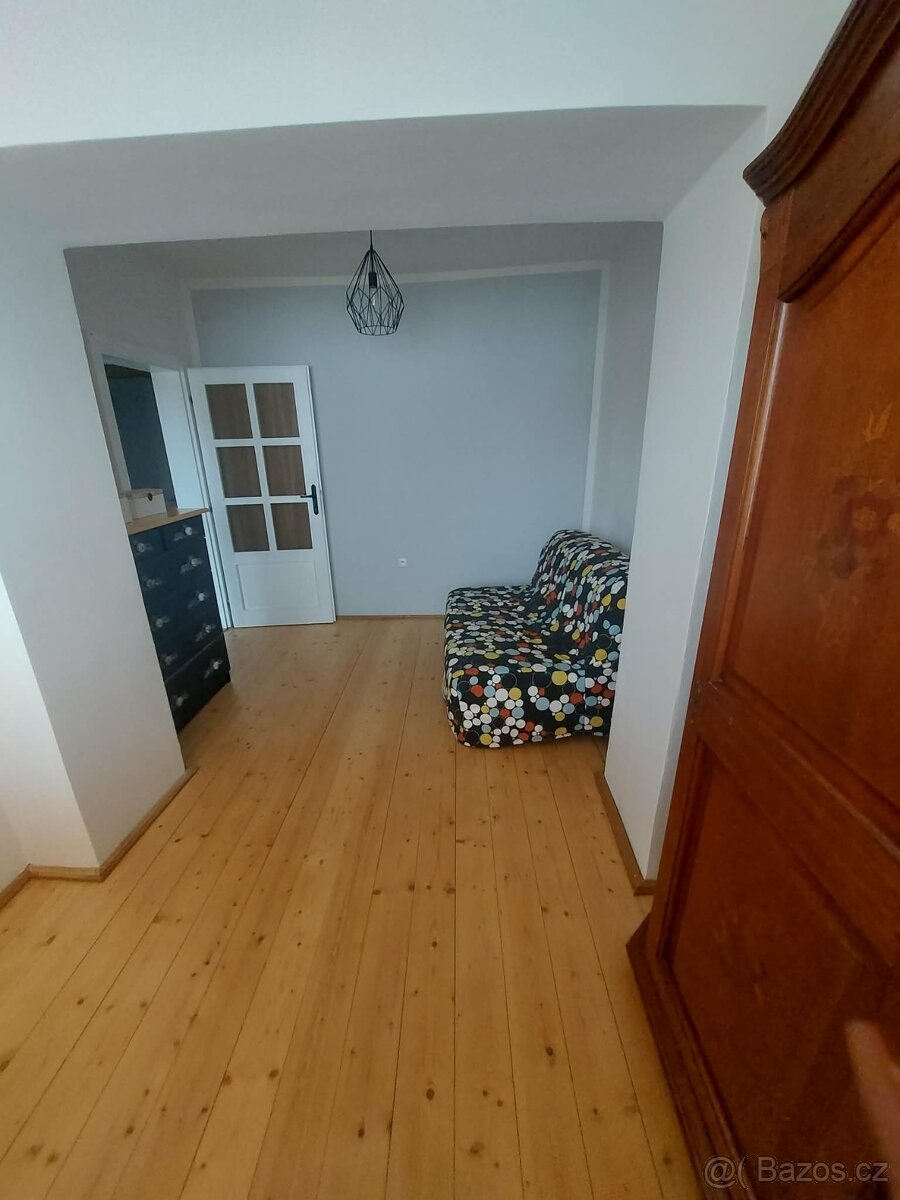 Velký venkovský dům k pronajmutí - 7