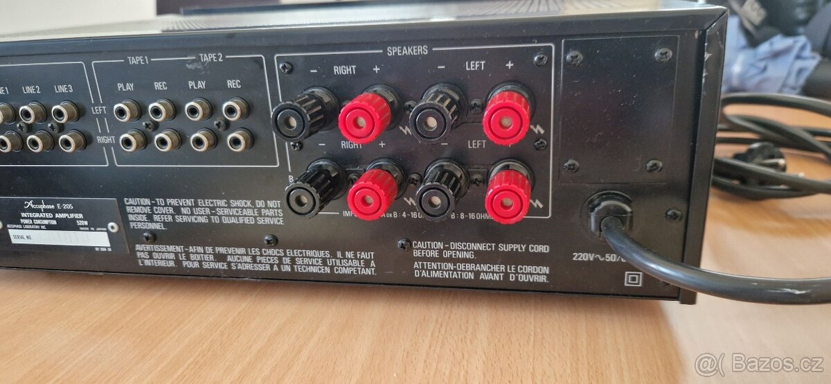 Accuphase e-205 integrovaný zesilovač - 7