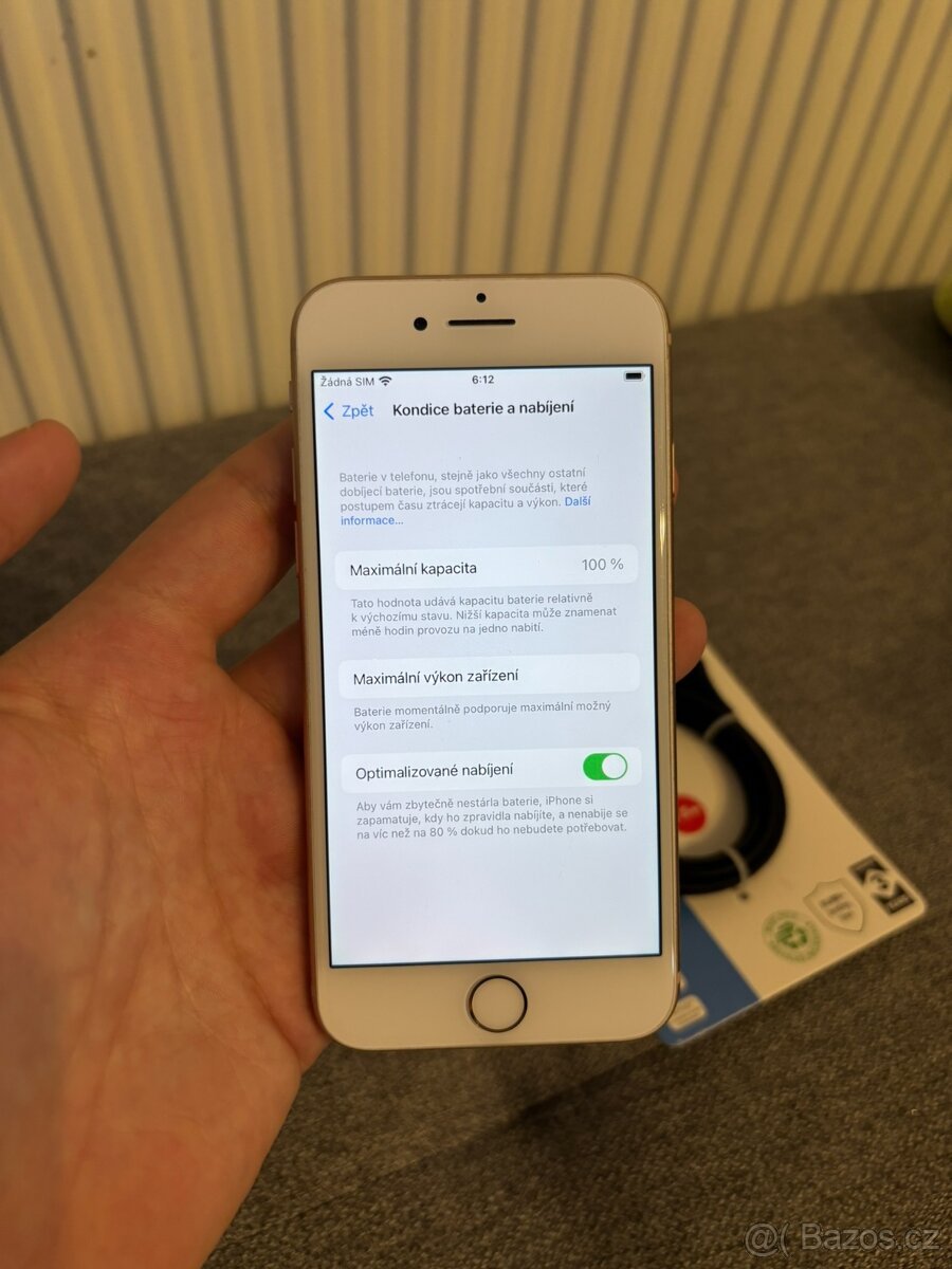 Prodám iPhone 8 64gb (100% kondice baterie) - 7