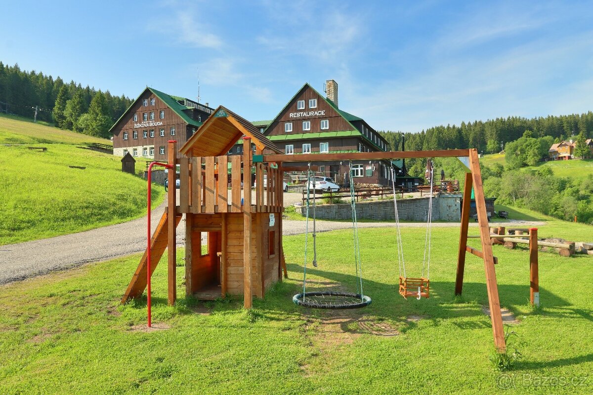 Přijmeme pomocnou/ého kuchařku/e - 7