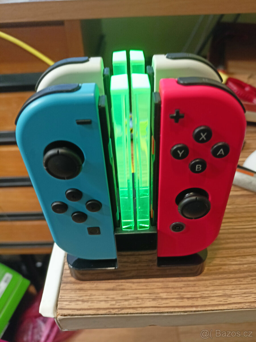 Nintendo Nabíjecí stanice na 4 Joycony - 7