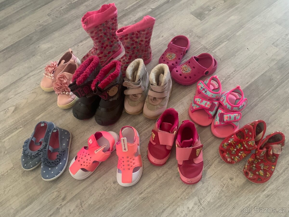 Oblečení pro holčičku od 2-3 let, cca 65 ks + boty - 7