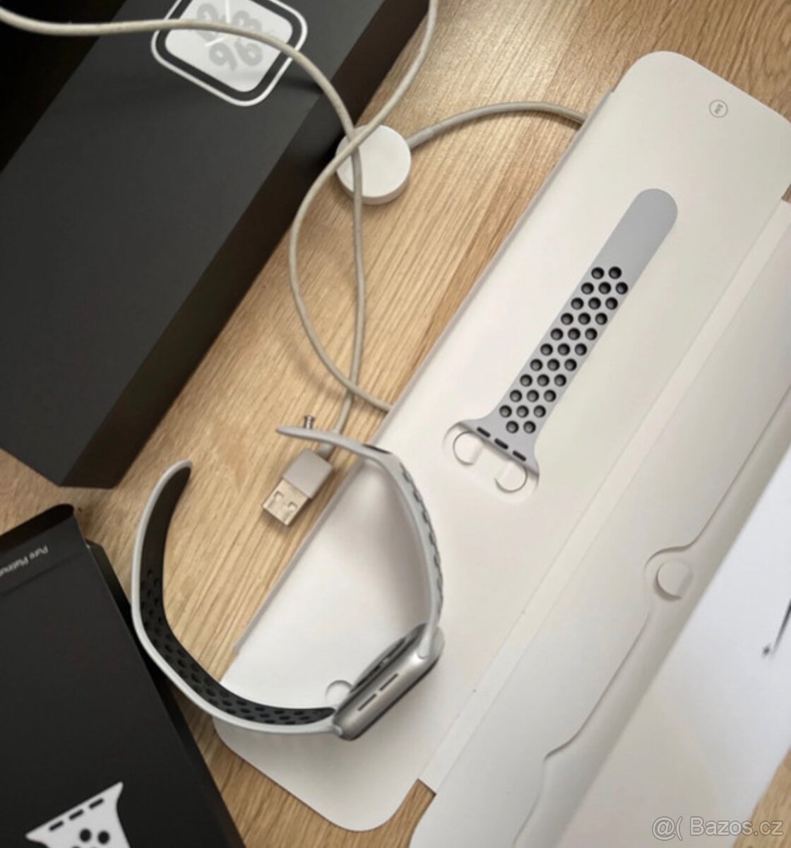 Apple Watch Series 4 40 mm - 7