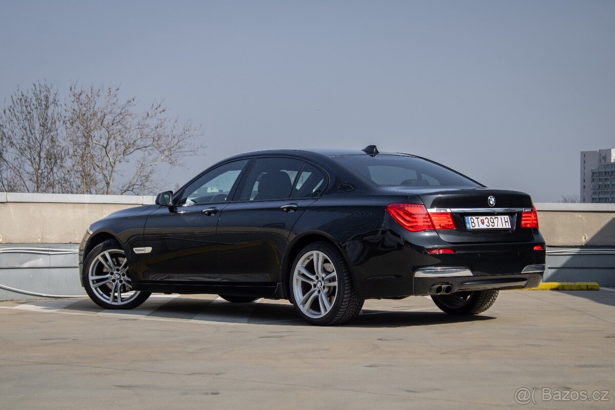 BMW Rad 7 730d 155kW AT M paket / PREVERENÉ KM / - 7