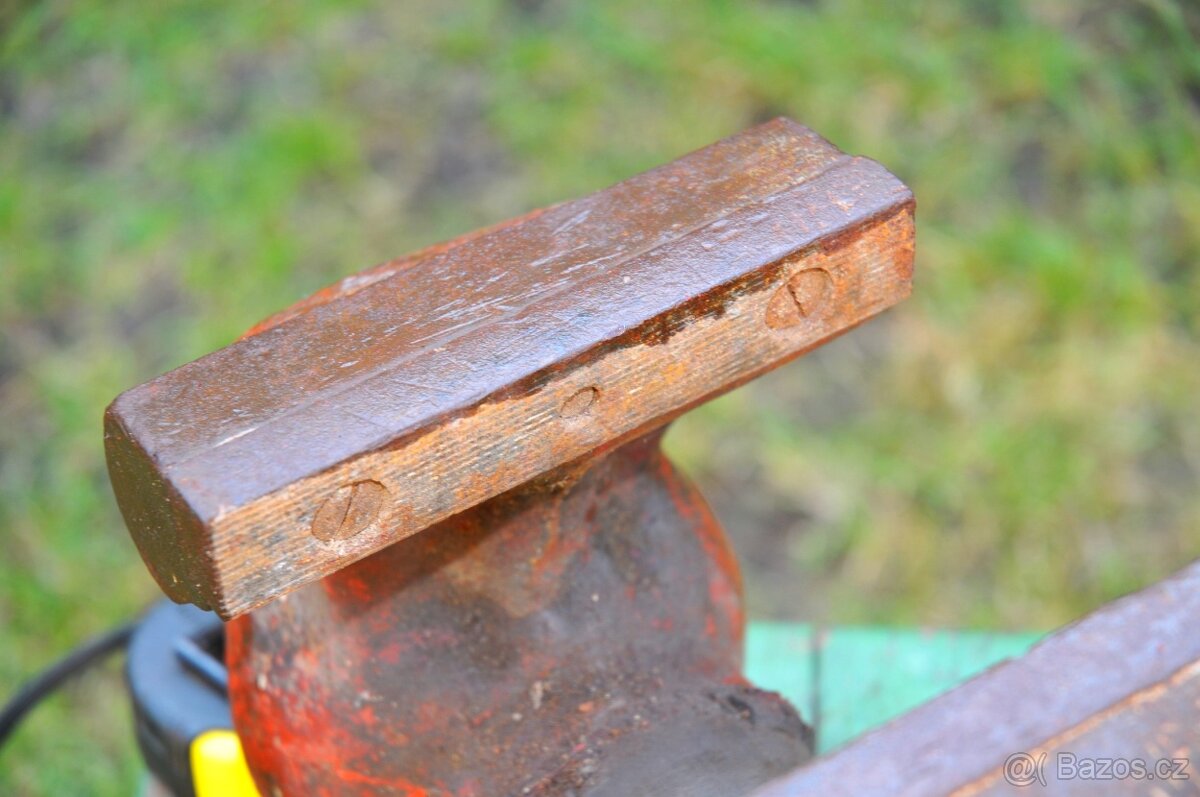 Svěrák YORK 150 - 7