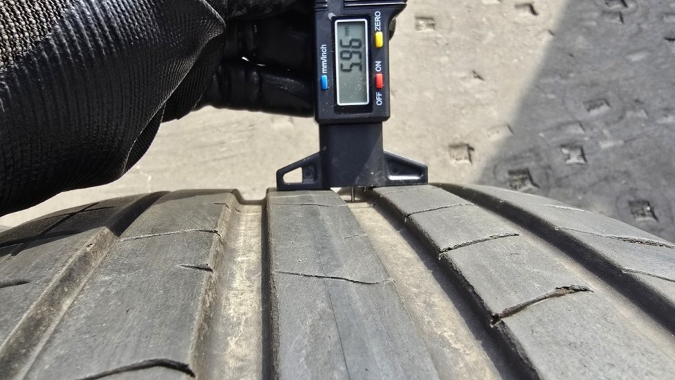 Letní pneu 255/40/21 Pirelli - 7