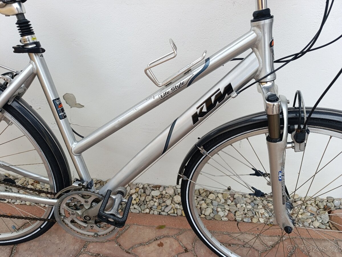 Dámské kolo KTM - ALu rám 20" - DEORE XT - 7