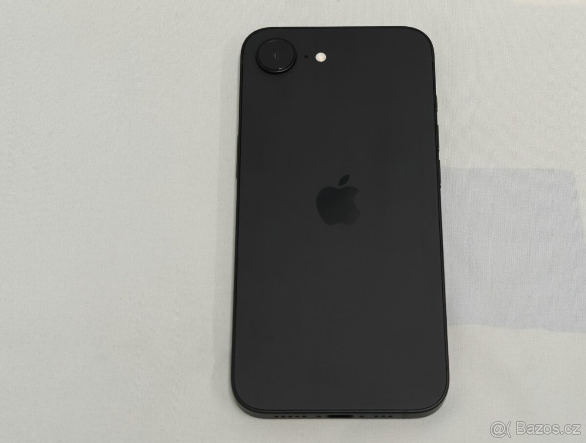 Apple iPhone 16e - 7
