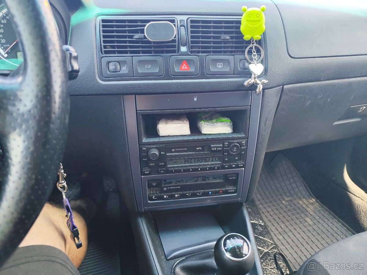 Prodám VW golf 4 variant - 7