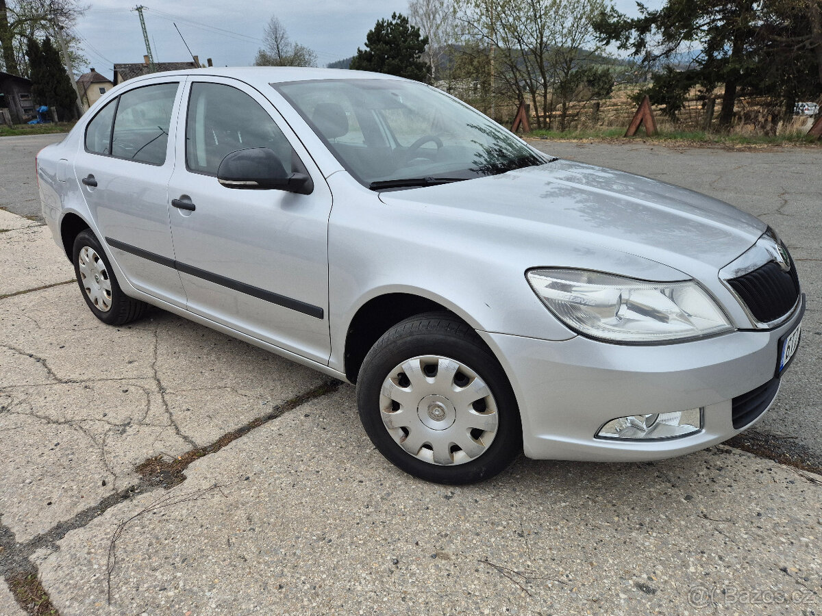Škoda Octavia II combi, FaceLift 1,6MPi,serviska,06/2011 - 7