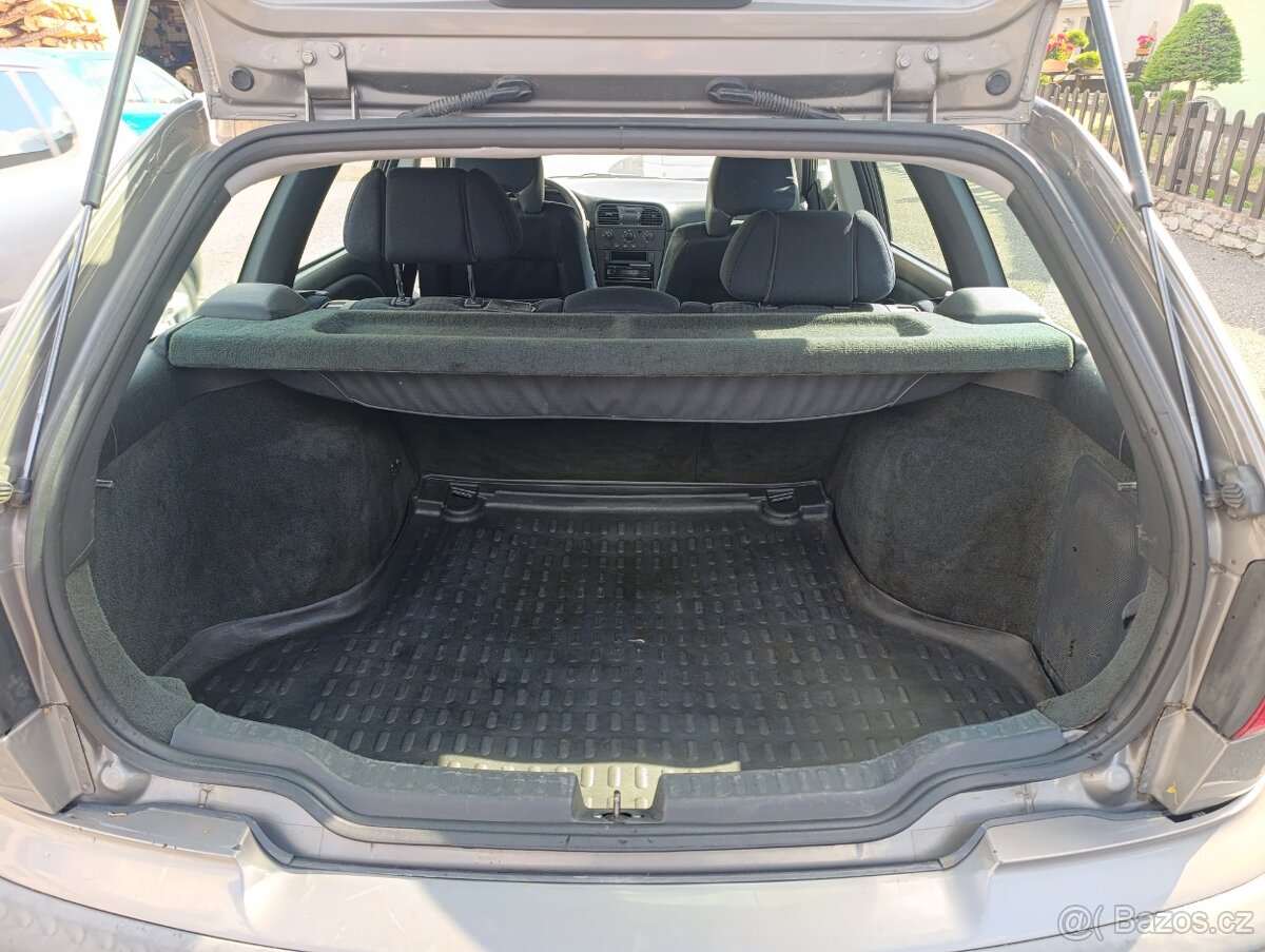 Volvo V40 1.9 D - 7