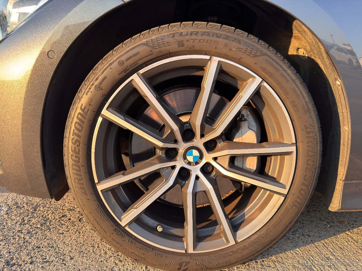 BMW 330xi xDrive Luxury - 7