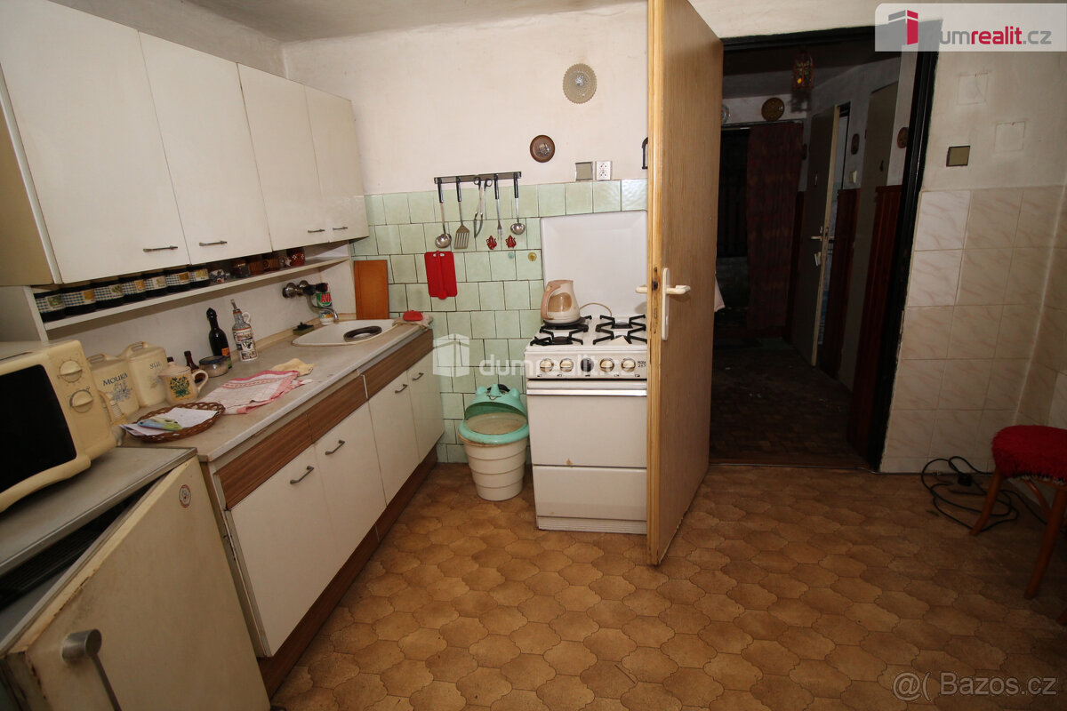 Pěkný domek s pozemkem a zahradou v klidné lokalitě Kbely u - 7