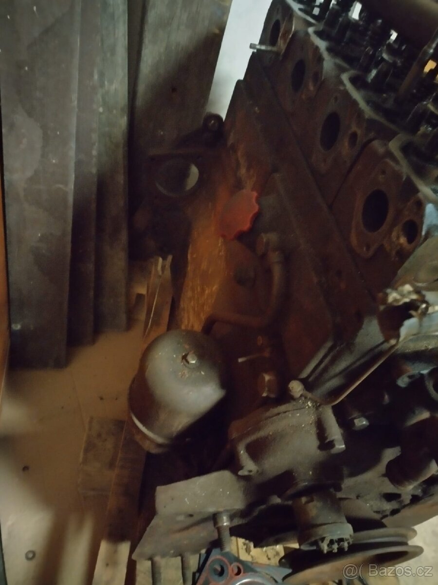 Prodám motor Zetor 62 01 - 7