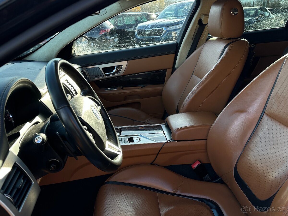 Jaguar XF 2012 - 7