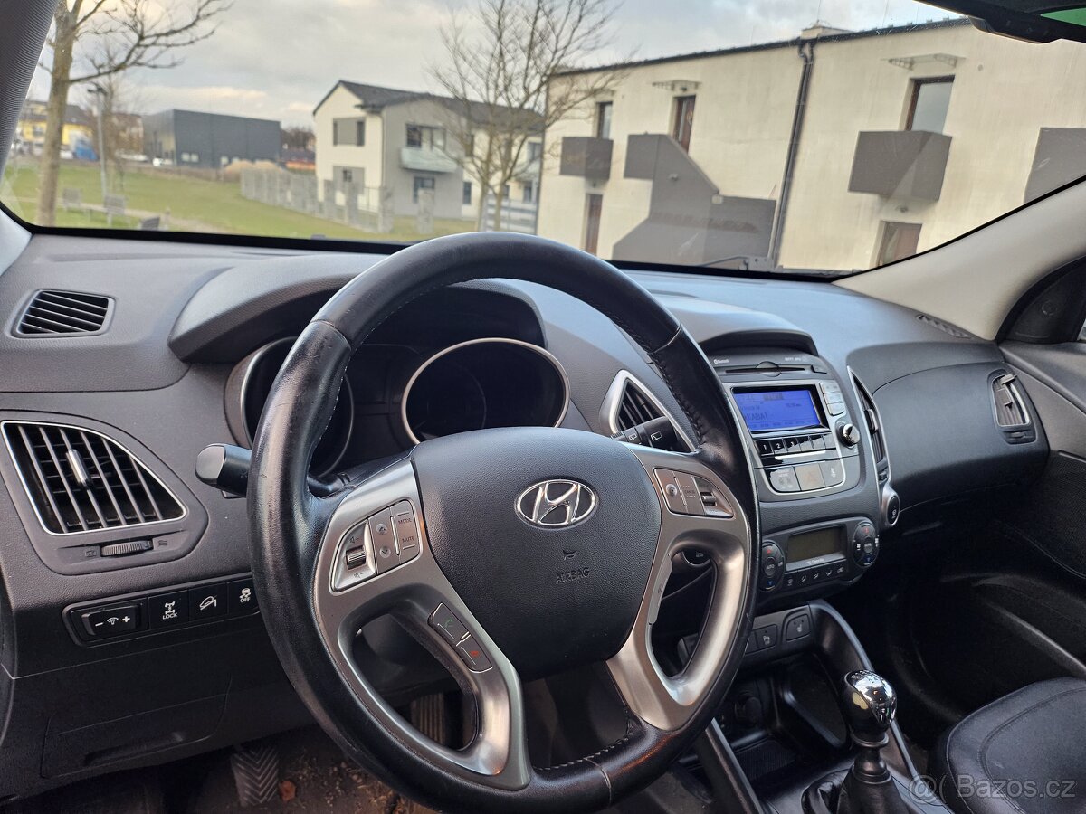 Hyundai IX35 2.0 tdi 4x4 - 7
