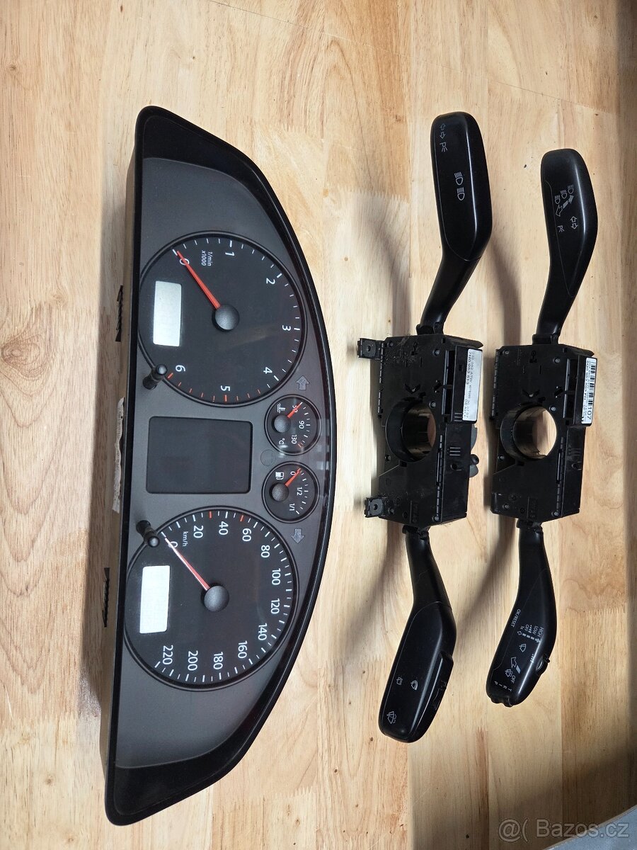 VW T5, volant, palubní displej - 7