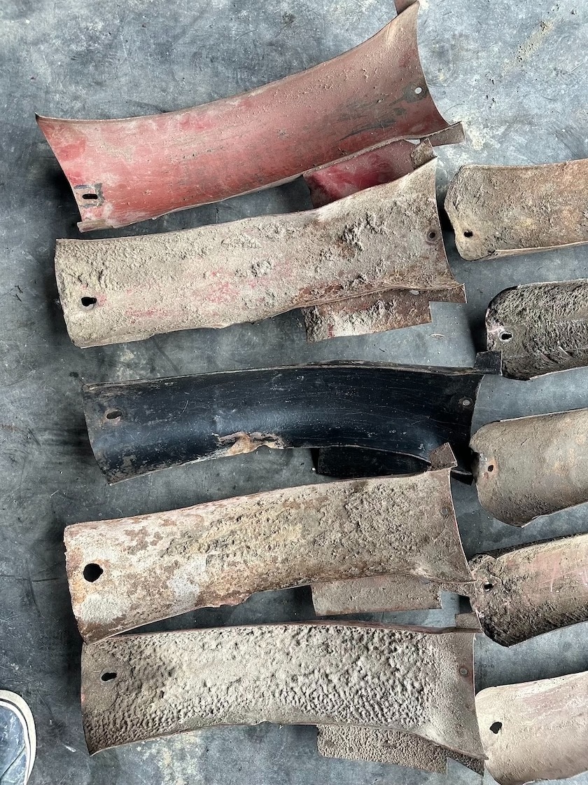 Predám zadní podblatník JAWA 250 350 - 7