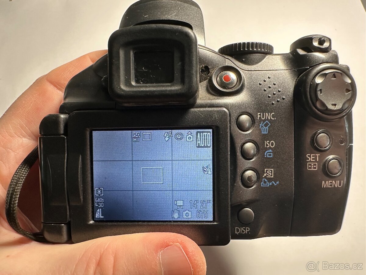 Canon PowerShot S3 IS - 7