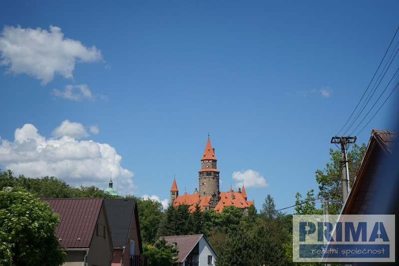 Rovinatý stavební pozemek 1023 m2 na okraji obce Bouzov - 7