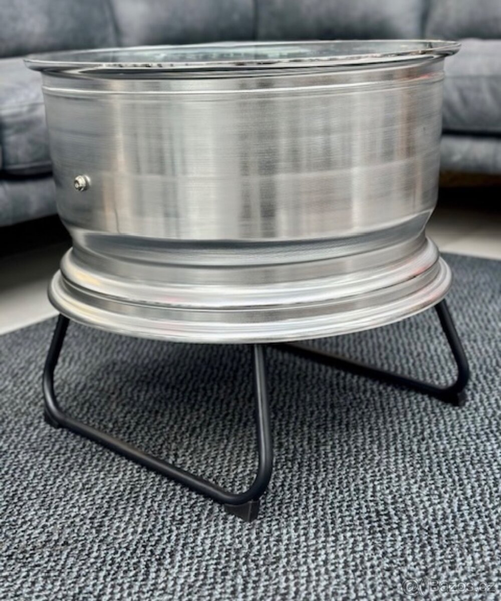 Designový stůl z litého kola - 7