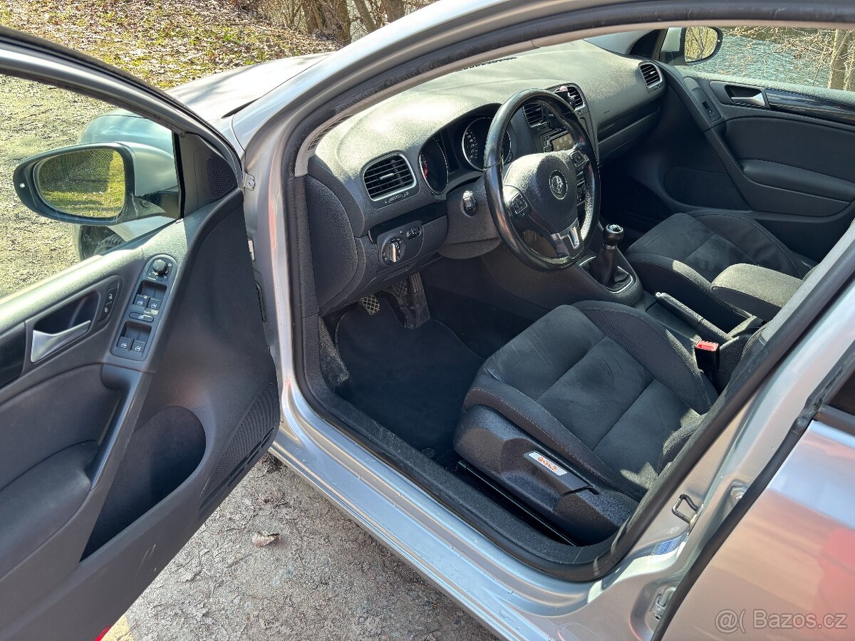 VW Golf VI, 2,0Tdi - 7