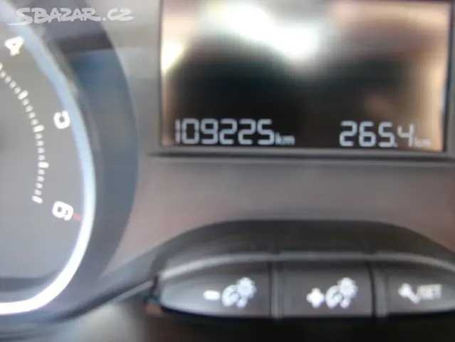 Peugeot 2008 1.4 HDI r.v.2015 2.Maj.serv.kníž.DPH - 7