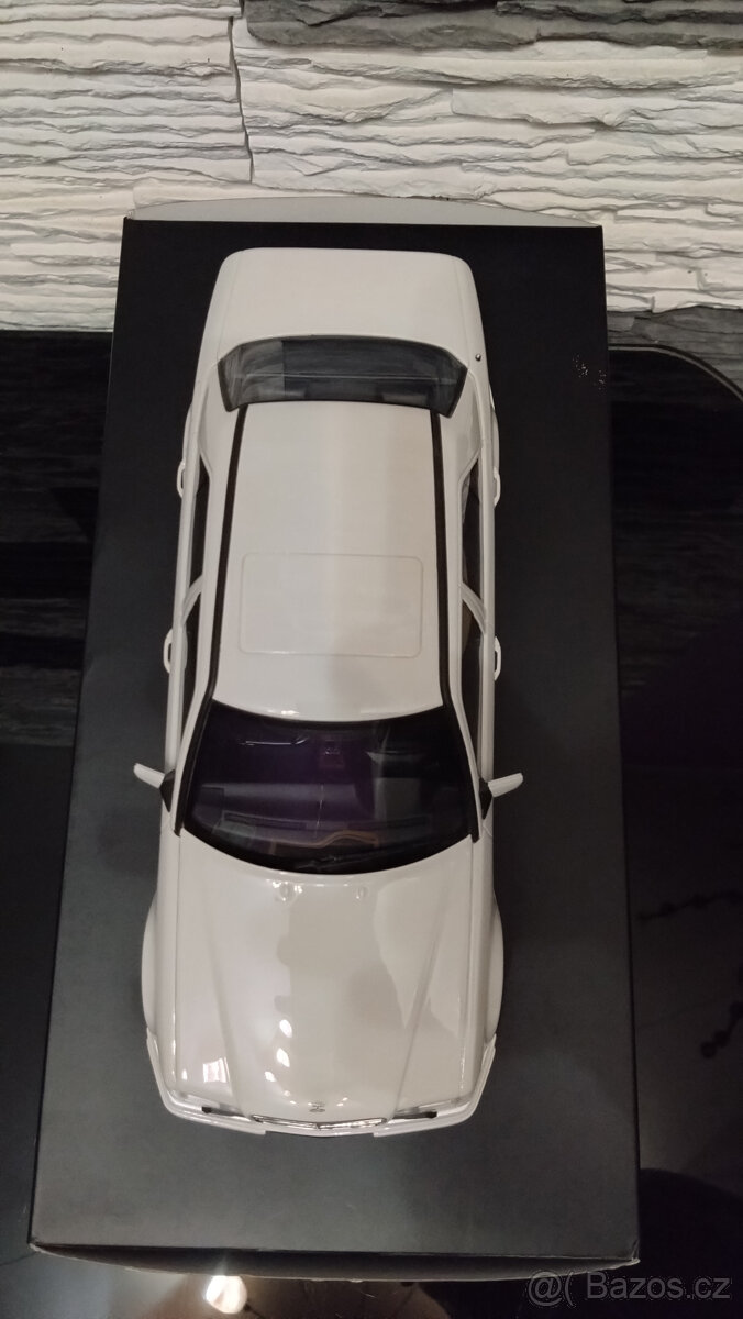 Predam model Mercedes Benz E60 AMG W124 v mierke 1:18 - 7