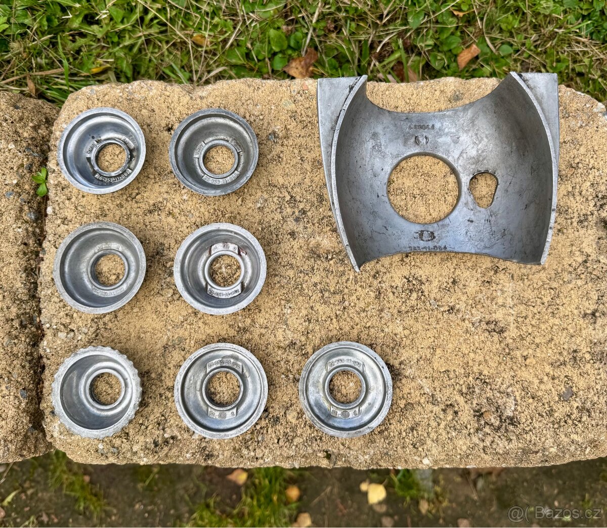 Jawa ČZ kyvacka, ČZ - matice krytu a kryt - 7