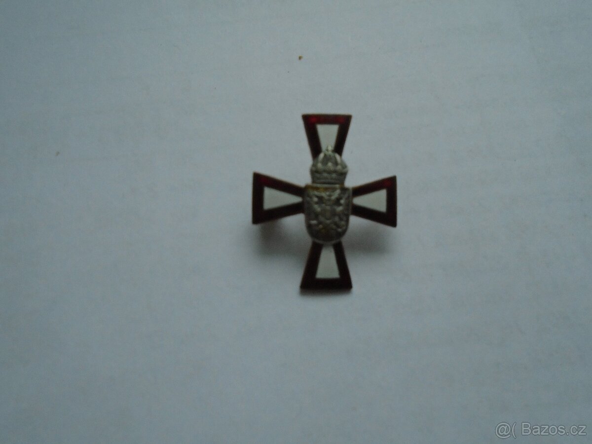 RAKOUSKO UHERSKÉ VYZNAMENÁNÍ A ODZNAKY - 7