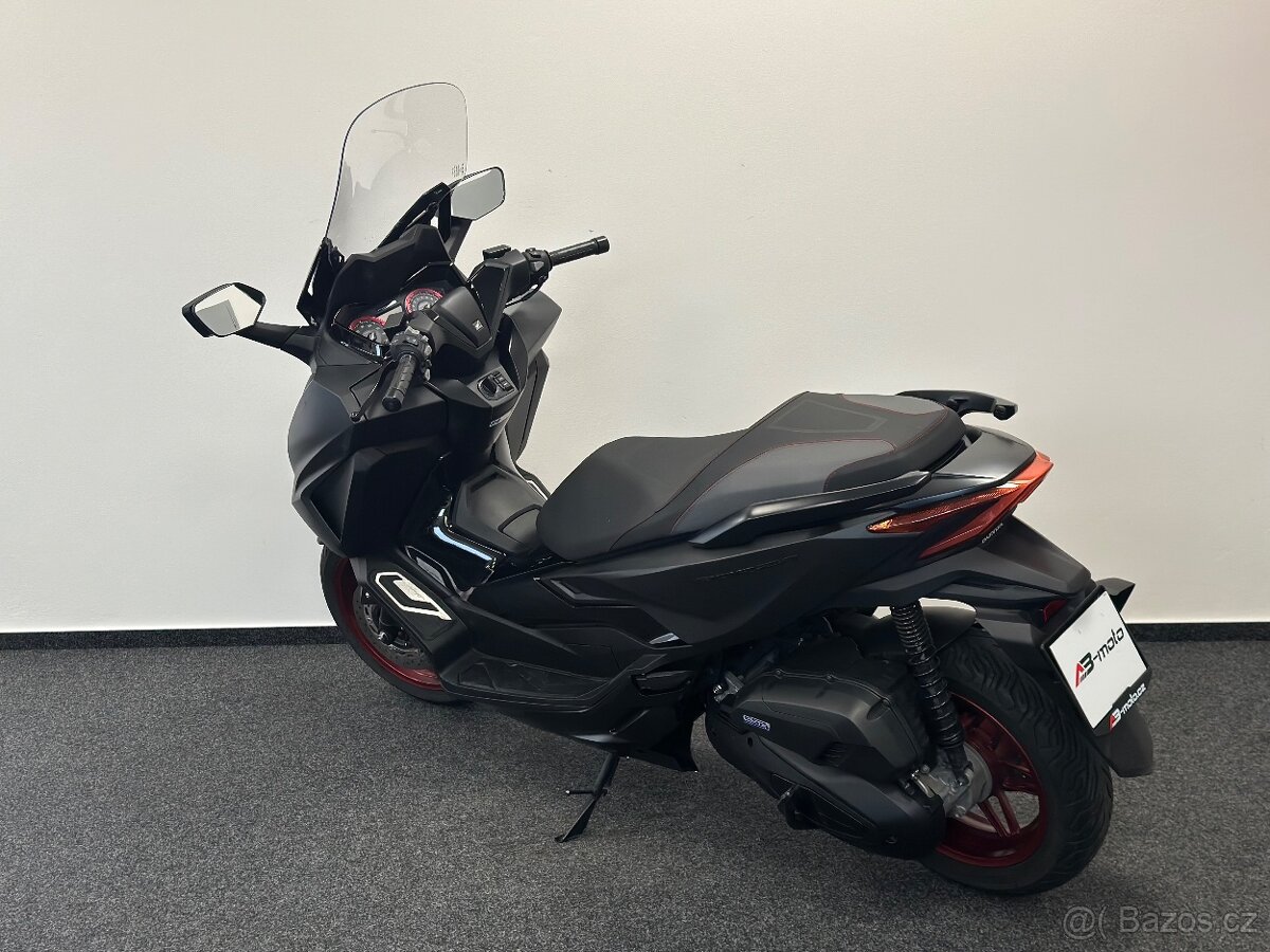 Honda Forza 125 Special Edition - 7
