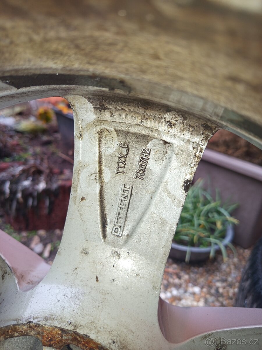 Alu kola Dezent 5x112 R17 celoroční pneu - 7