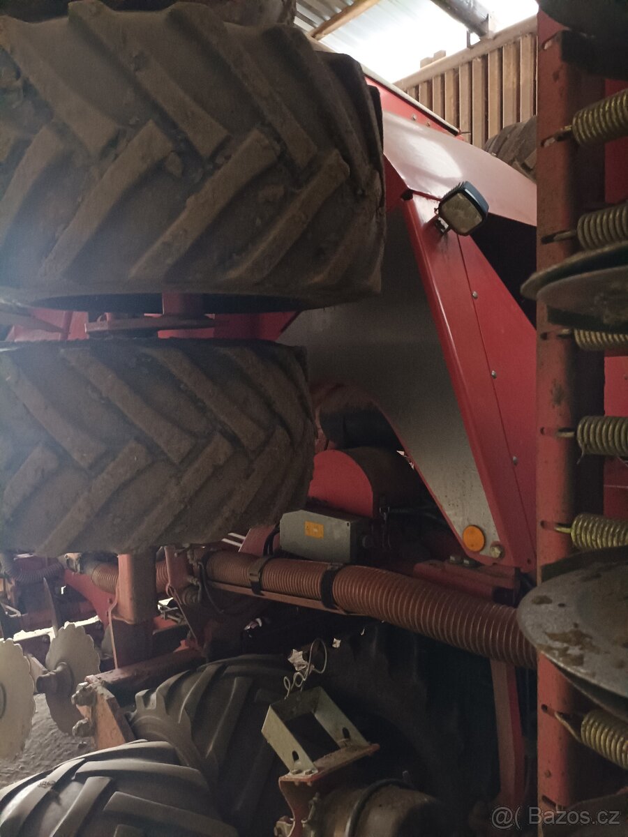 Kverneland U-drill 6000 - 7