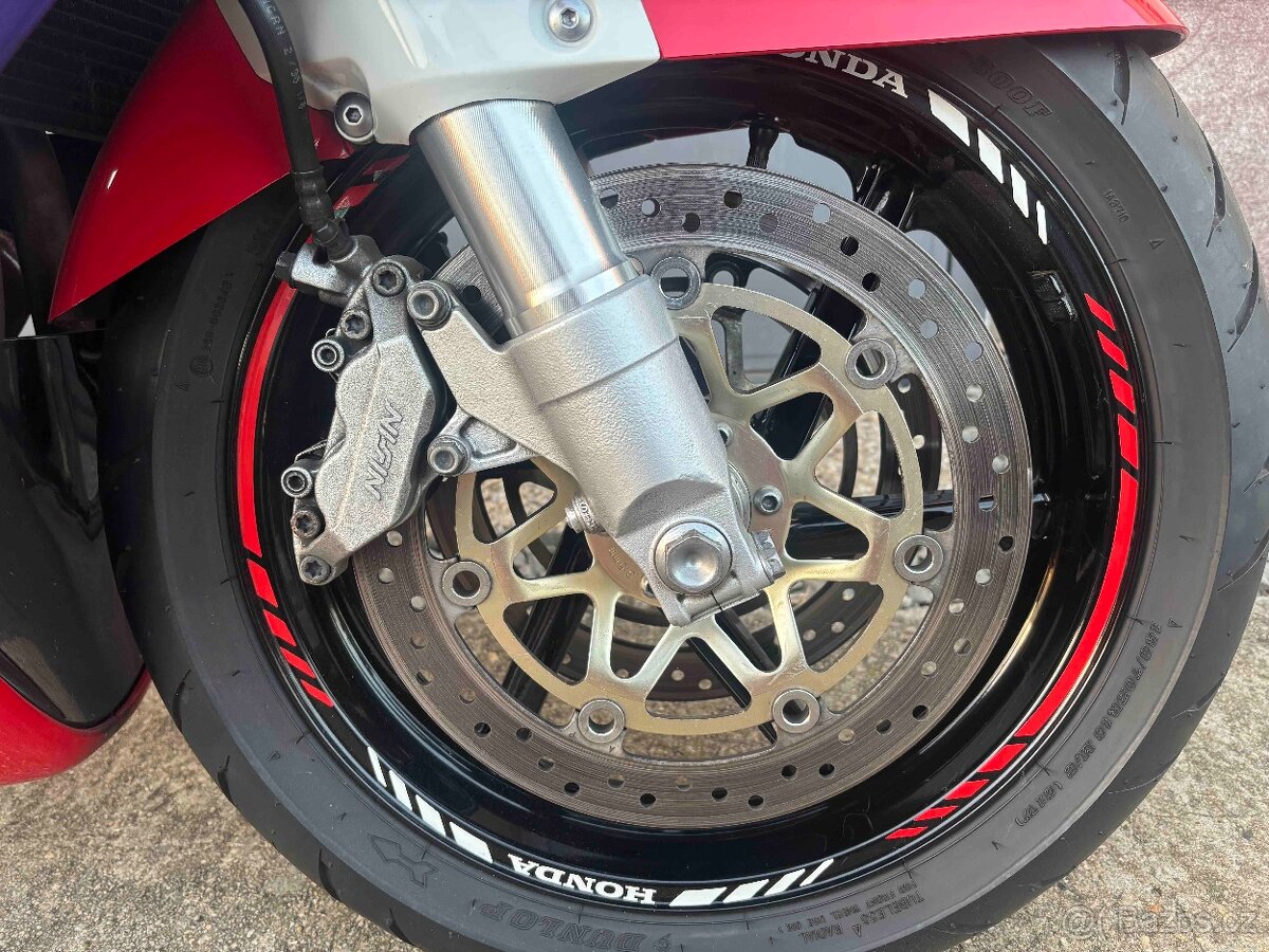 Honda CBR900RR SC33 1999 - 7