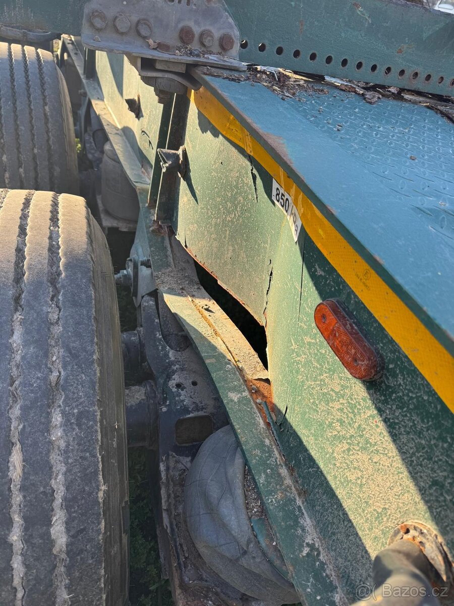 Klanicový návěs Schwarzmüller bouraný lesovůz - 7