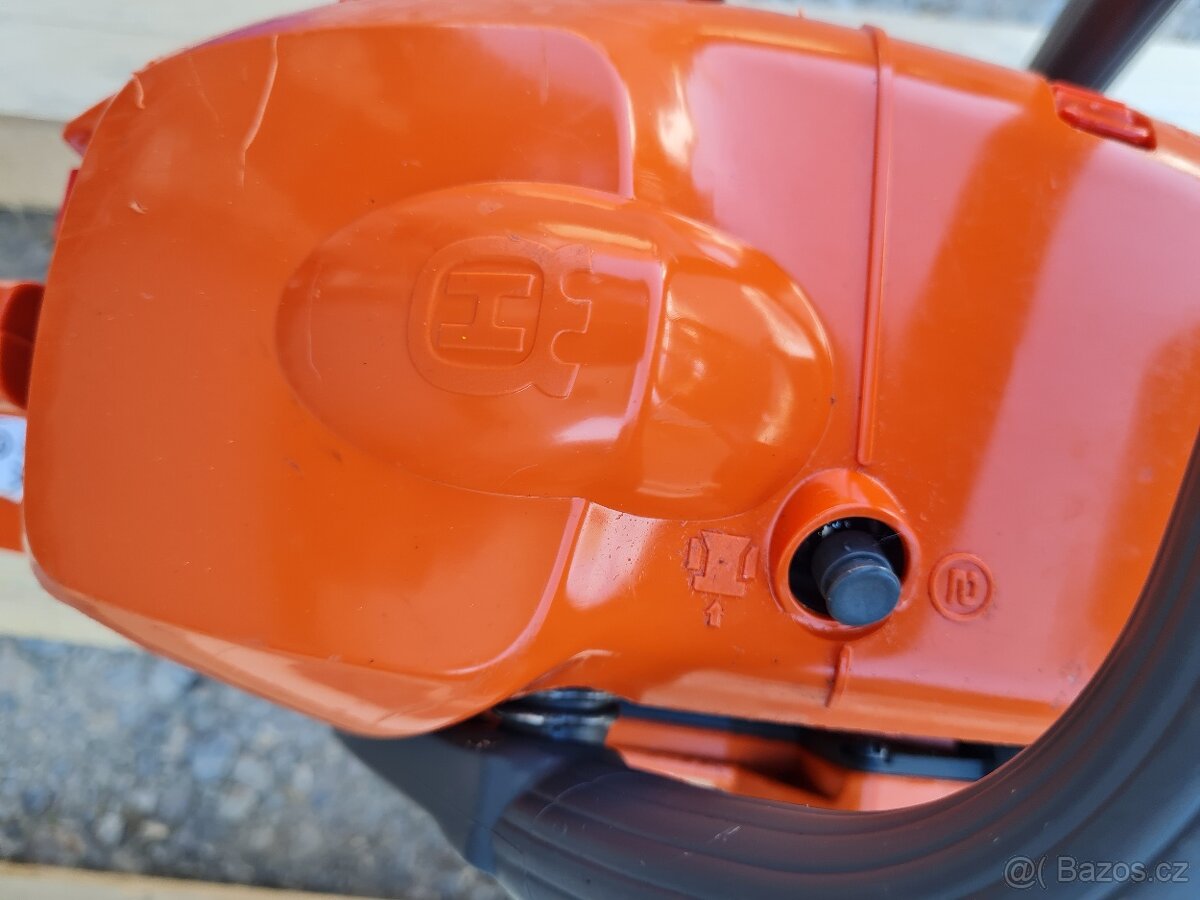Husqvarna 440 motorova pila zaruka - 7